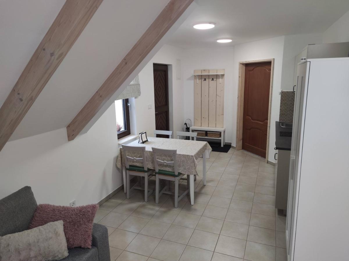 Apartmán Kosbor Vendeghaz Monoszlo Exteriér fotografie