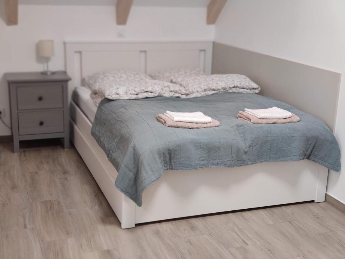 Apartmán Kosbor Vendeghaz Monoszlo Exteriér fotografie