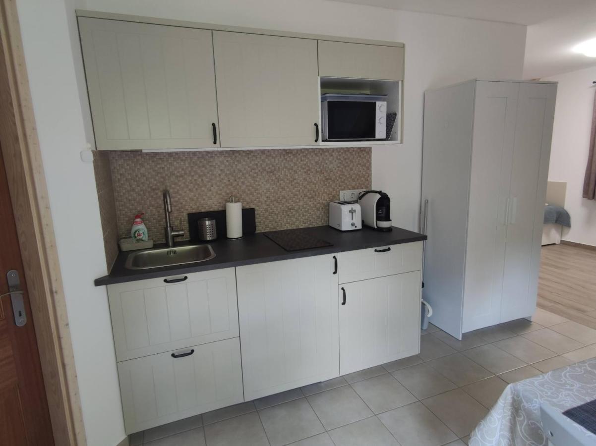 Apartmán Kosbor Vendeghaz Monoszlo Exteriér fotografie