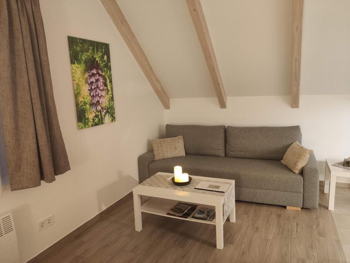 Apartmán Kosbor Vendeghaz Monoszlo Exteriér fotografie