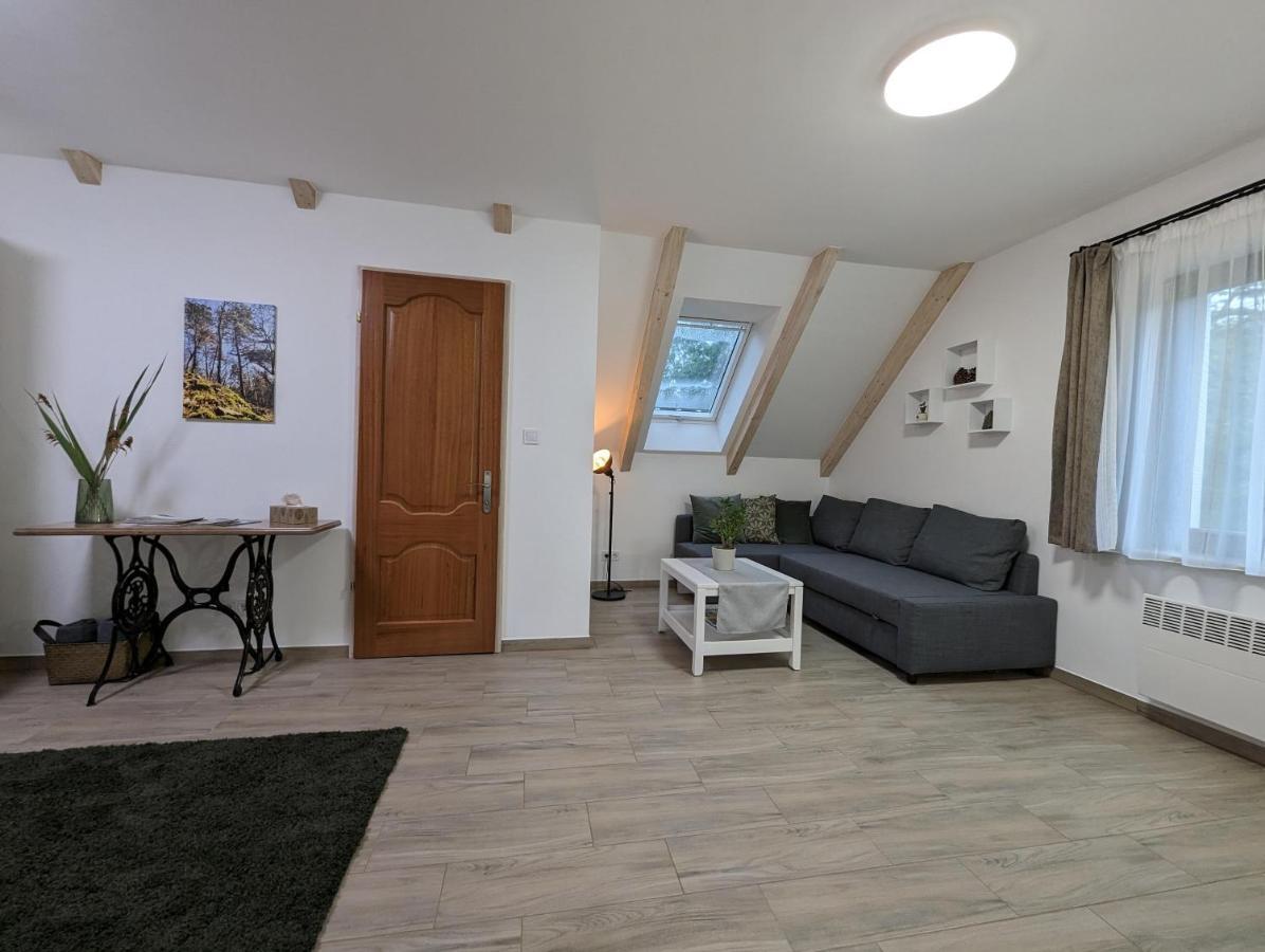 Apartmán Kosbor Vendeghaz Monoszlo Exteriér fotografie