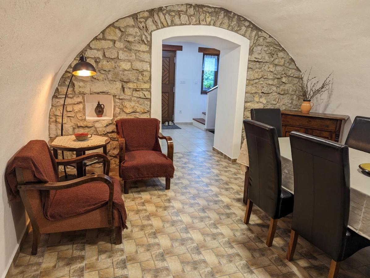 Apartmán Kosbor Vendeghaz Monoszlo Exteriér fotografie